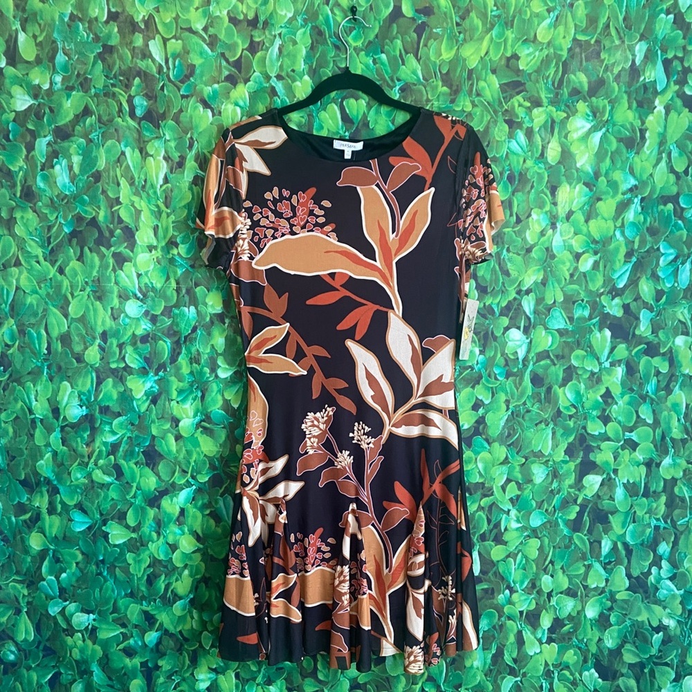 Persaya - NWT Floral Short Sleeve Dress